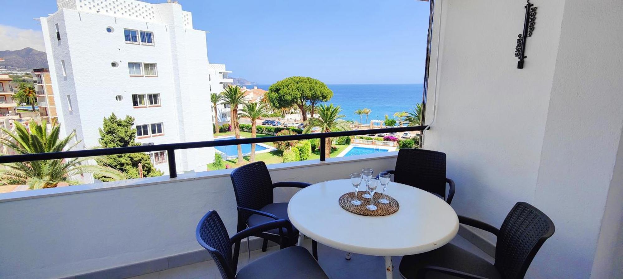 Ap380 - Carabeo 2 - Parador * Nerja